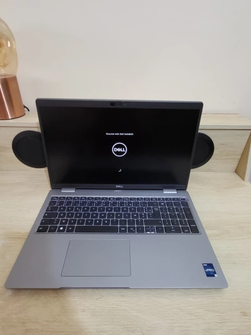 DELL LATITUDE 5540 15.6 FHD | CORE i7 1365U | 16GB RAM | 512GB NVMe SSD | INTEL IRIS XE GRAPHICS