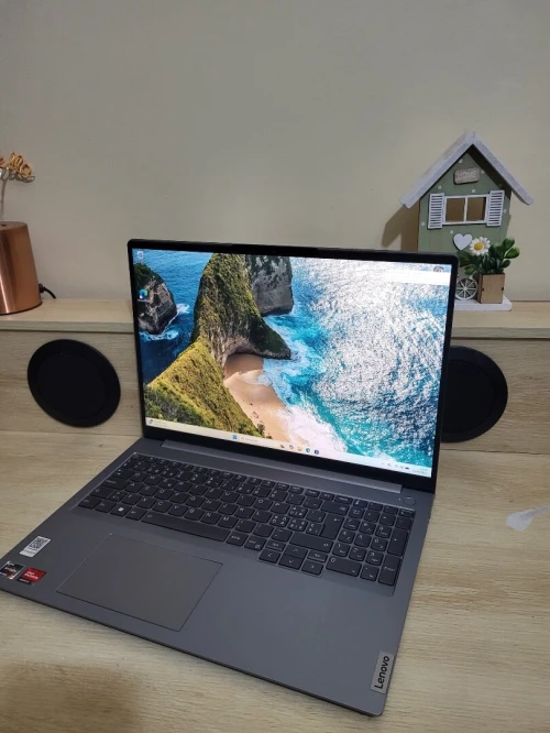 ThinkBook 16 G6 ABP 16'' FHD + | RYZEN 7 7730U | 16GB RAM | 1TB NVMe SSD | AMD RADEON GRAPHICS 2GB