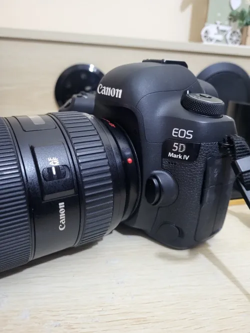 Canon EOS 5D Mark IV | Capteur 30Mpx Rendu cinématographique 4K + Objectif Canon EF 24 70 2.8 L USM