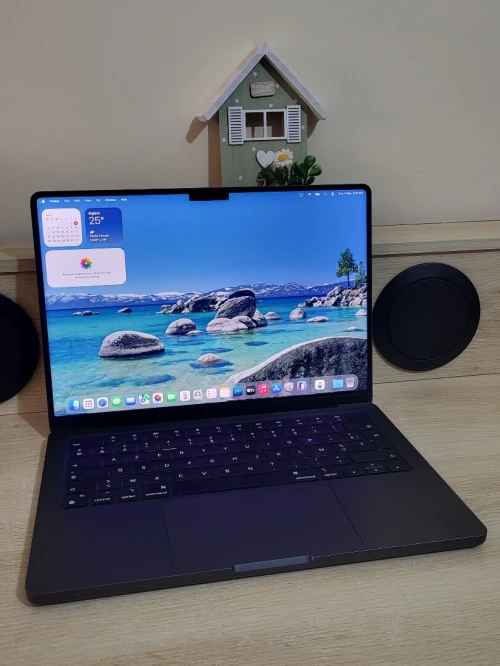 MacBook Pro M3 2024 Noir sidéral | PUCE M3 11 CORE | GPU 14 CORE | 18GB RAM | 512GB SSD | CYCLES 240 | CAPACITÉ BATTERIE 88%