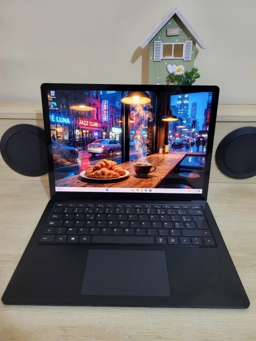Microsoft Surface Laptop 5 13.5" 2K TACTILE | CORE i7-1265U | 16GB RAM | 512GB SSD | INTEL IRIS XE GRAPHICS