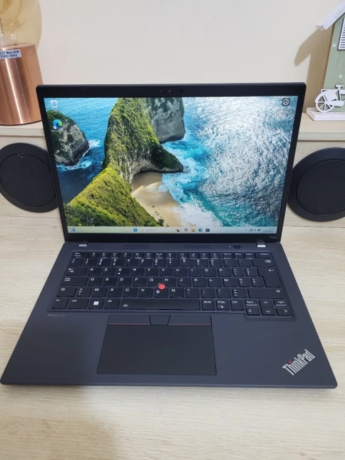 ThinkPad P14S | CORE i7 1360P | NVIDIA RTX A500 4GB | 16GB RAM | 512GB SSD | WORKSTATION