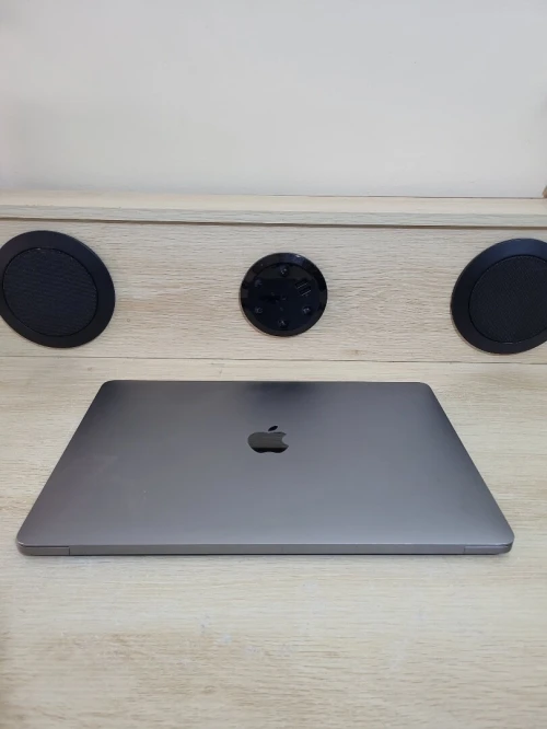 MacBook Pro Touch Bar Mid 2019 13-inch | INTEL CORE I5 QUATRE COEURS | 8GB RAM | 128GB SSD