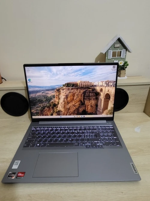 ThinkBook 16 G6 ABP 16'' FHD + | RYZEN 7 7730U | 16GB RAM | 1TB NVMe SSD | AMD RADEON GRAPHICS 2GB