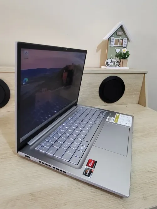 Asus Vivobook 14'' FHD + | RYZEN 7 PRO 7730U | 16GB RAM | 512GB NVMe SSD | AMD RADEON GRAPHICS