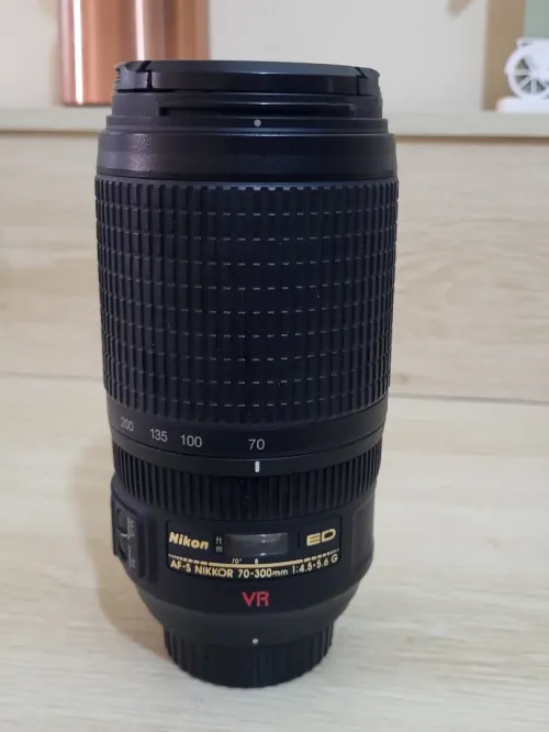 Nikon Nikkor AF-S 70-300 f/4.5-5.6 G ED-IF VR téléobjectif doté de la mise au point la plus rapide 
