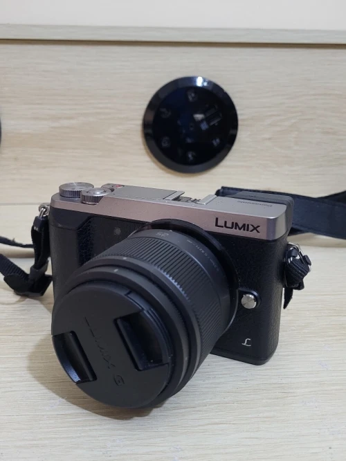 Panasonic Lumix GX80 | Hybride Compact Vidéo UHD 4K + Objectif Panasonic Lumix G 25 mm f/1.7 ASPH