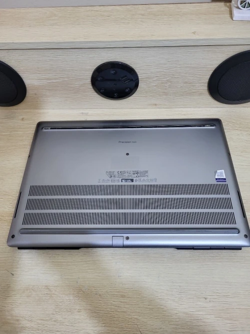 DELL PRECISION 7550 | vPRO CORE i7-10850H | QUADRO RTX 3000 6GB | 32GB RAM | 512GB NVMe SSD | Workstation