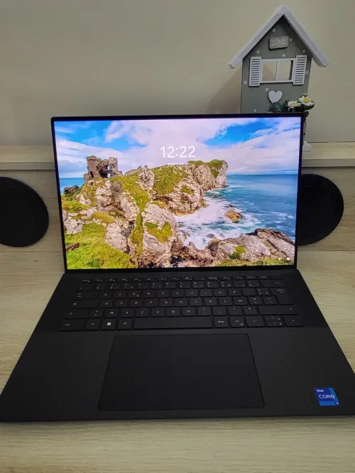 DELL PRECISION 5680 | OLED Tactile 4K | CORE i7-13800H | RTX 2000 ADA 8GB | 1To SSD | 64GB RAM