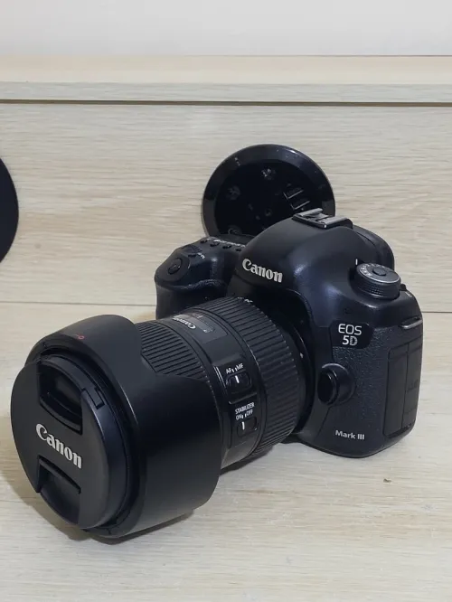 Canon 5D Mark III | full-frame DSLR 22Mpx | VIDEO 4K | + Canon Objectif EF 24-105mm f/4L IS II USM