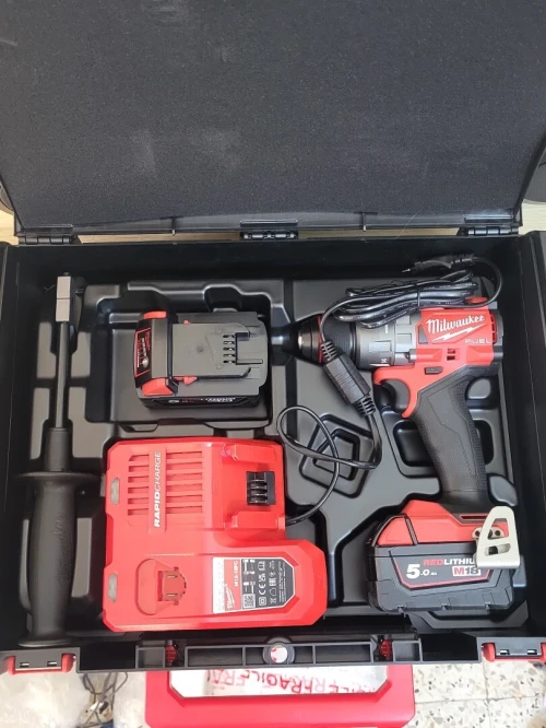 PERCEUSE VISSEUSE À PERCUSSION FUEL 18V - M18 FDD3-502X + 2 BATTERIES 18V 5 AH + 1 CHARGEUR M12-18FC MILWAUKEE + Coffret HD Box - NEUF JAMAIS UTILISÉ.