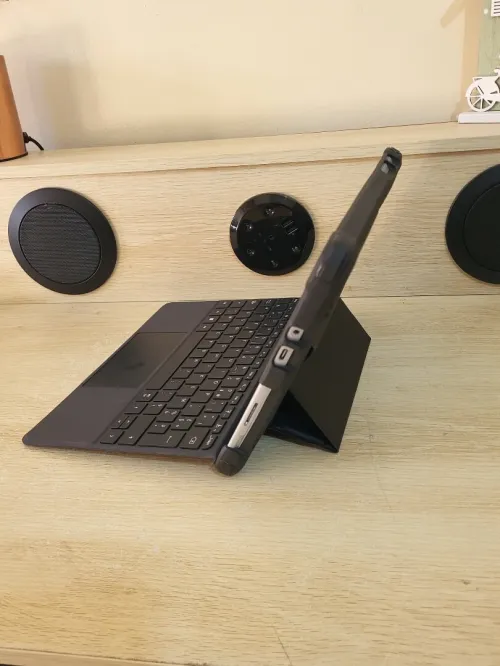 Microsoft Surface GO 4 TACTILE | INTEL N200 | 8GB RAM | 256GB SSD | Poids : 544g