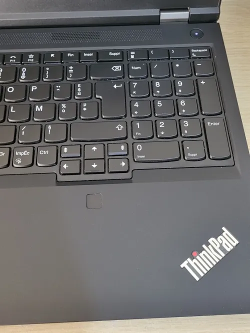 ThinkPad P15 | INTEL vPRO CORE i7-10850H | NVIDIA QUADRO T2000 4GB | 32GB RAM | 512GB NVMe | Workstation