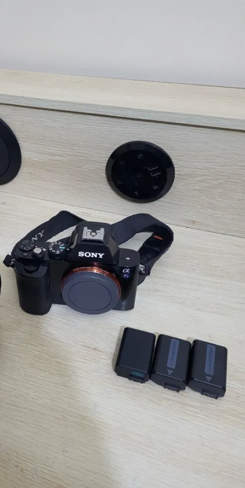 Sony Alpha 7S Appareil Numérique Hybride Capteur Plein Format Ultra haute sensibilité et vidéo 4K