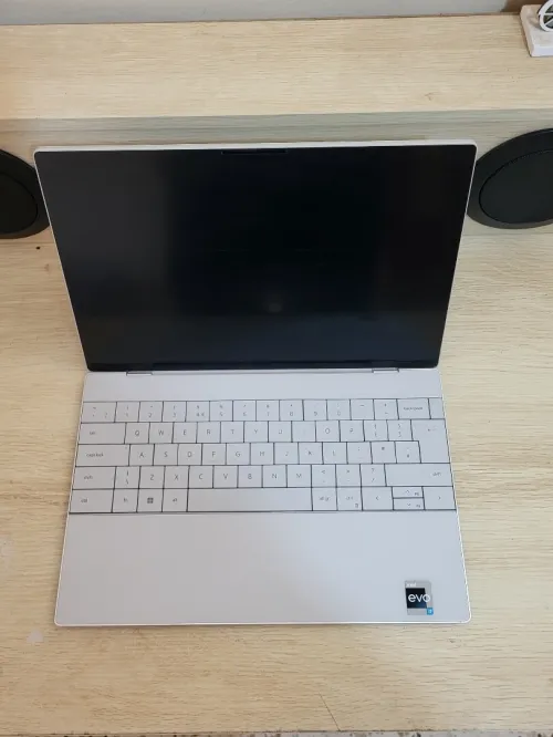 DELL XPS 9320 | EVO CORE i7-1260P | 16GB RAM | 512GB SSD | INTEL IRIS XE GRAPHICS