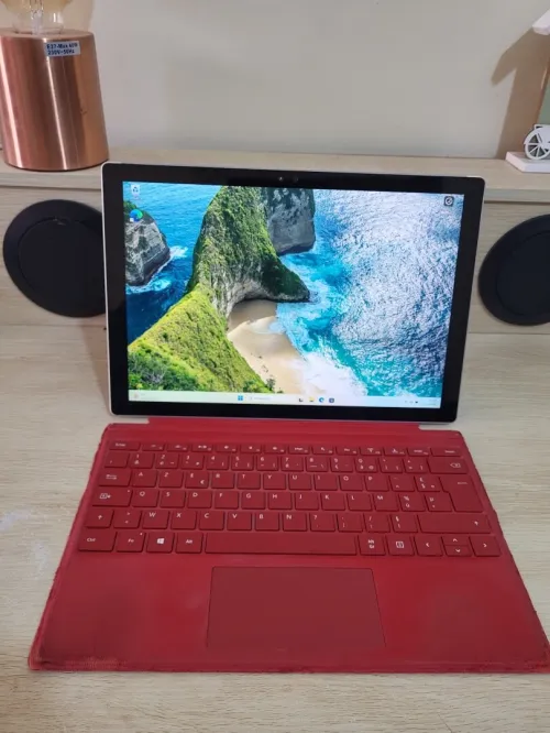 Microsoft Surface Pro 4 | INTEL CORE i7 6650U | 8GB RAM | 256 SSD | INTEL IRIS GRAPHICS