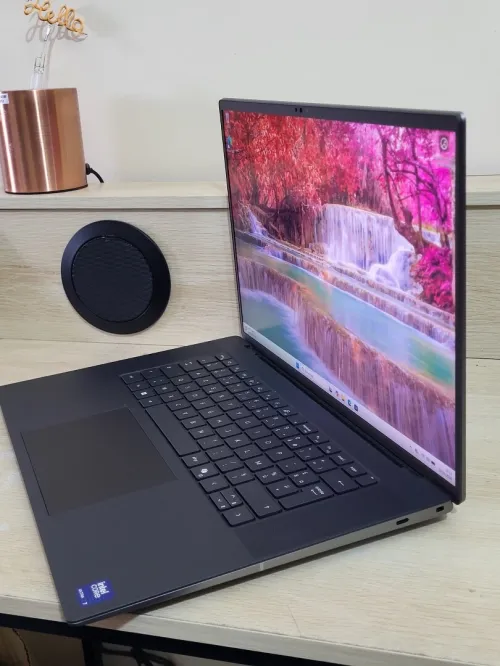 DELL PRECISION 5690 | CORE Ultra 7-165H | RTX 1000 ADA 6GB | 512GB NVMe SSD | 32GB RAM