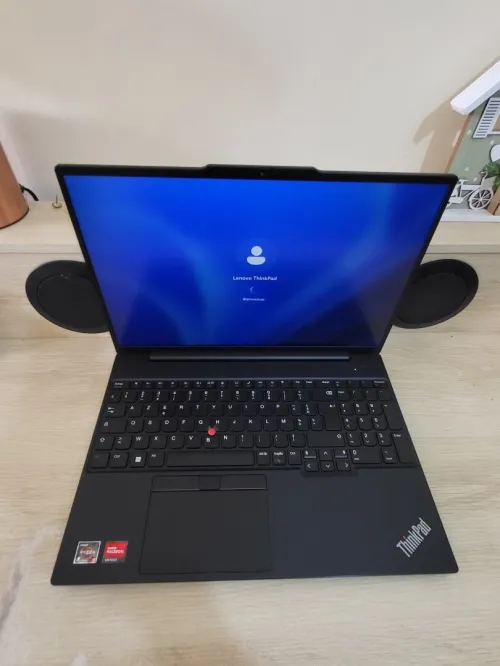 LENOVO THINKPAD E16 16'' FHD | RYZEN 5 7530U | 16GB RAM | 512GB NVMe SSD | AMD RADEON GRAPHICS 1GB