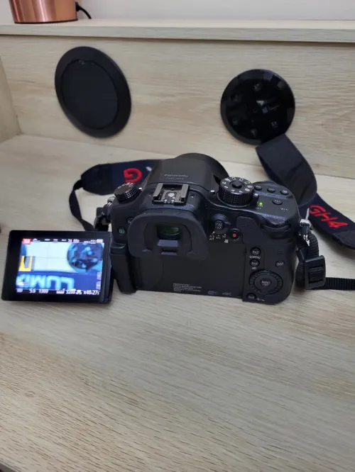 Hybride Panasonic Lumix GH4 vidéo en 4K/UHD + Lumix G X Vario 12-35mm f/2.8 ASPH Power OIS