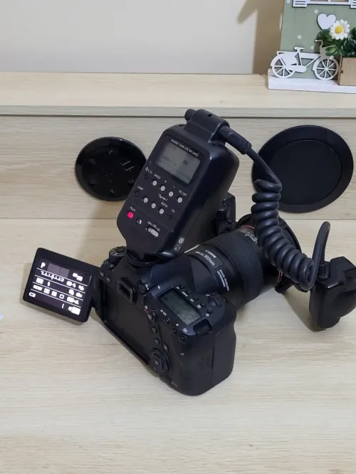 Canon MT-24EX Macro Twin Lite Flash détachable pour appareils photo canon Reflex et compacts