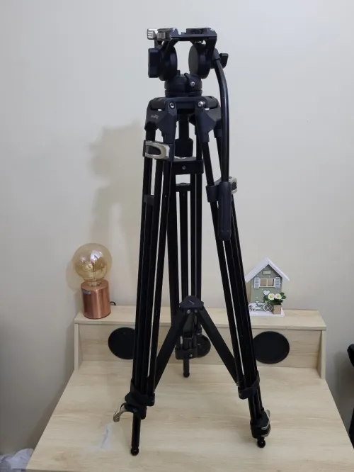 SMALLRIG AD-01 Trépied Vidéo, Trépied en Alliage d'Aluminium de 73"/186cm avec Tête Fluide