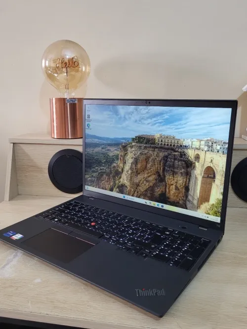 Thinkpad T16 GEN 2 16'' FHD | CORE i7 1355U | 32GB RAM | 1TB NVMe SSD | INTEL IRIS XE GRAPHICS