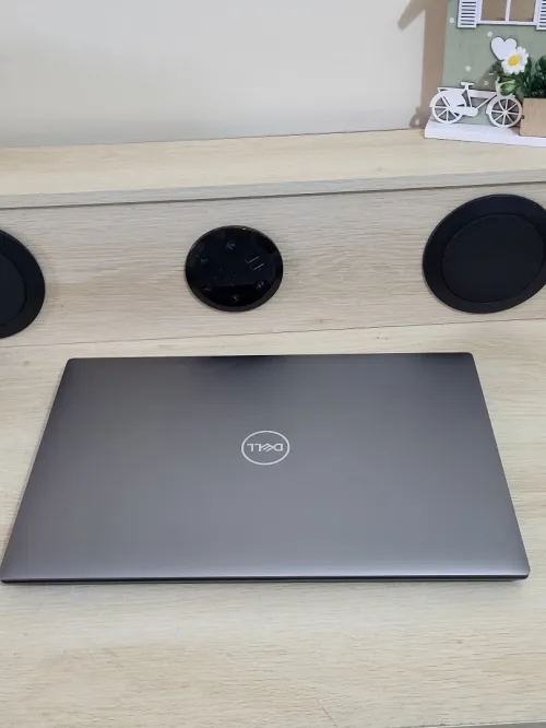 DELL PRECISION 5690 | CORE Ultra 7-165H | RTX 1000 ADA 6GB | 512GB NVMe SSD | 32GB RAM
