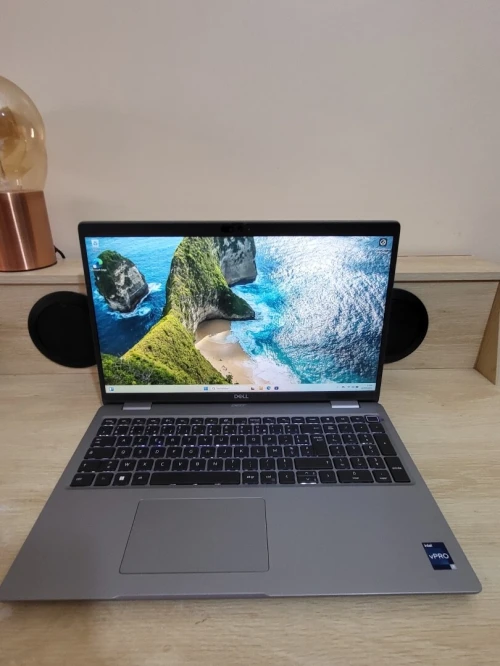DELL LATITUDE 5540 15.6 FHD | CORE i7 1365U | 16GB RAM | 512GB NVMe SSD | INTEL IRIS XE GRAPHICS