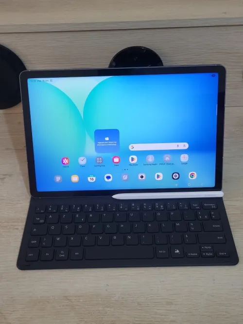 SAMSUNG GALAXY TAB S10 FE | 256GB | 8GB RAM | + STYLET SAMSUNG + BOOKCOVER CLAVIER