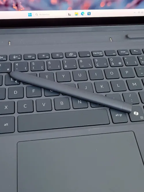 DELL LATITUDE 7350 détachable 13 TACTILE | INTEL Ultra 7 164U | 16GB RAM | 256GB NVMe SSD | INTEL GRAPHICS