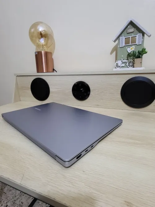 Samsung Galaxy Book4 Edge 15,6" Copilot+ | Snapdragon X Plus X1P42100 | 16GB RAM | 256GB SSD