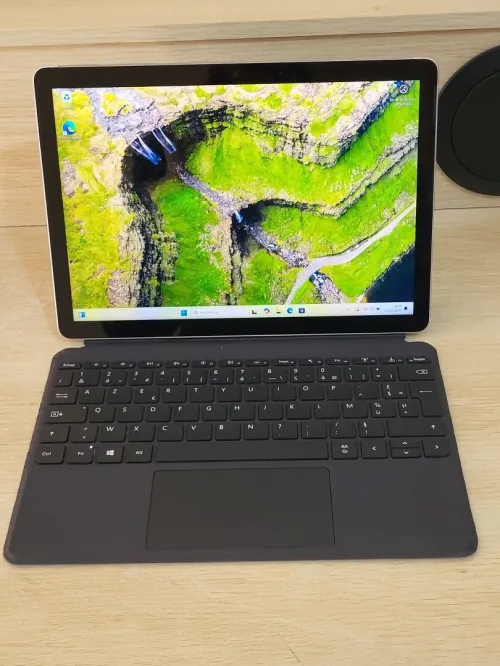 Microsoft Surface GO 2 TACTILE | CORE M3-8100Y 1.61GHz | 8GB RAM | 128GB SSD | | Poids : 544g