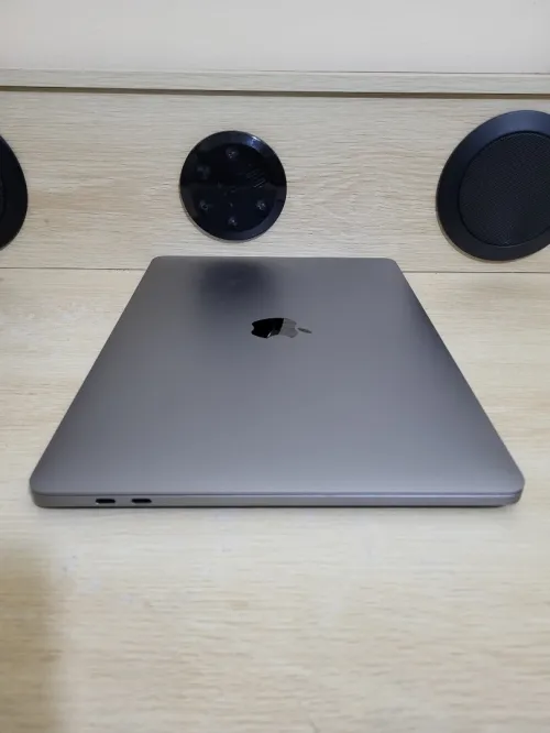 MacBook Pro M1 Gris Sideral | CPU M1 8C | 8GB RAM | 512GB SSD | COMPTAGE CYCLES 127 | MDM BYPASSED