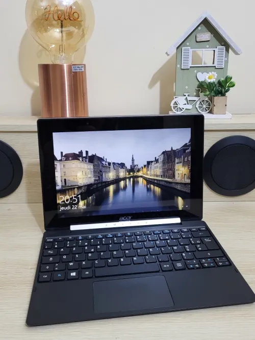 ACER Aspire Switch SW5-017 | Atom x5-Z8350 Hybride 2-en-1 10.1" Écran tactile | 4GB RAM | 64GB SSD 