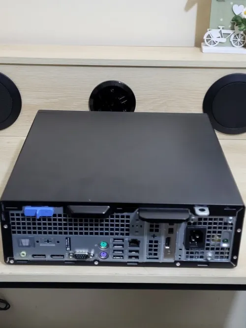 Dell OptiPlex 7090 | CORE i7-10700 | 32GB RAM | 512GB NVMe | AMD Radeon RX 640 4GB
