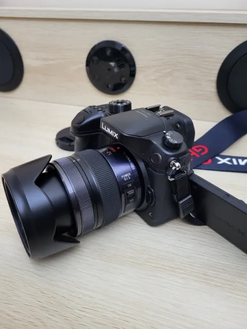 Hybride Panasonic Lumix GH4 vidéo en 4K/UHD + Lumix G X Vario 12-35mm f/2.8 ASPH Power OIS