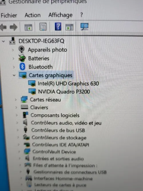 DELL PRECISION 7530 | i5-8300H | QUADRO P3200 6GB | 32GB RAM | 512GB NVMe | WORKSTATION