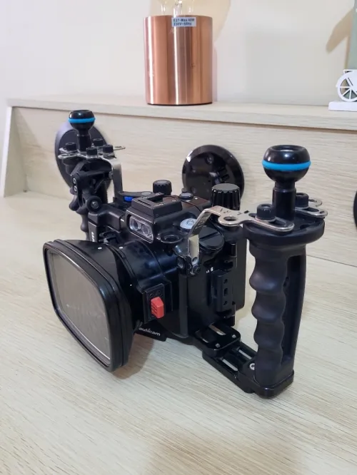 Caisson Sous-marin étanche Nauticam RX100 VII / 7 pack pro + Sony RX100 VII vidéos UHD 4K 30/24