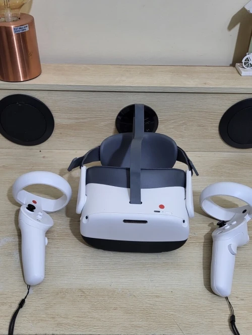Casque Neo 3 Lunettes VR tout-en-un Jeu de réalité virtuelle qualité d'image 4K UHD Sans fil 256GB