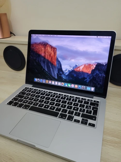 MACBOOK PRO RETINA 2013 13 POUCES - INTEL CORE I5 @2.60GHz - 8GB RAM - 256GB SSD - CYCLES 107