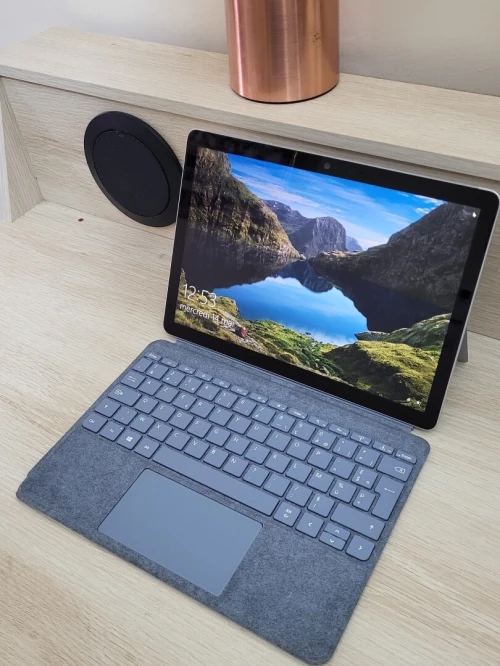 Microsoft Surface GO 2 TACTILE | CORE M3-8100Y 1.61GHz | 8GB RAM | 256GB SSD | LTE 4G | Poids : 544g