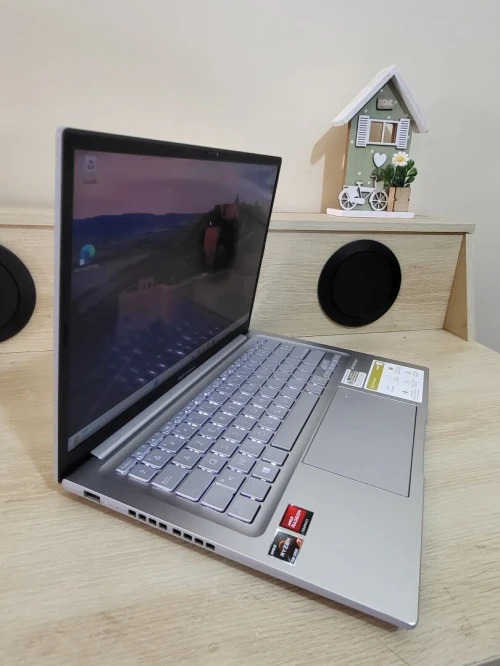 Asus Vivobook 14'' FHD + | RYZEN 7 PRO 7730U | 16GB RAM | 512GB NVMe SSD | AMD RADEON GRAPHICS