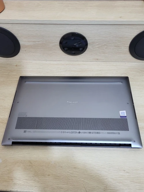 DELL PRECISION 5550 4K TACTILE | i9-10885H | Quadro T2000 4GB MAX-Q | 32 RAM | 1TB NVMe| WORKSTATION