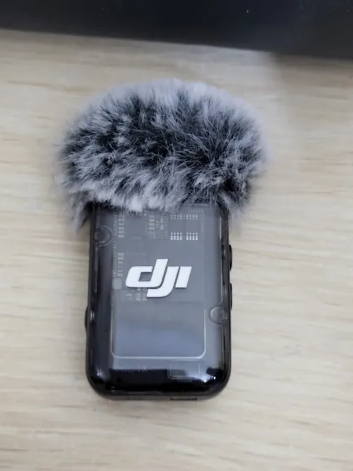 DJI Osmo Pocket 3 Créateur Combo Bundle, camera vlog CMOS 1'' et Vidéo 4K/120 ips, digital et petite, Stabilisation à 3 axes, Suivi Facial/Objet, MAP rapide, avec Micro pour un Son net