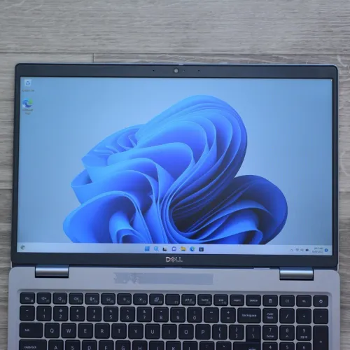 DELL LATITUDE 5520 | INTEL 11TH GEN CORE i7 1165G7 @2.8GHz | 16GB RAM | 512GB SSD | INTEL Iris Xe