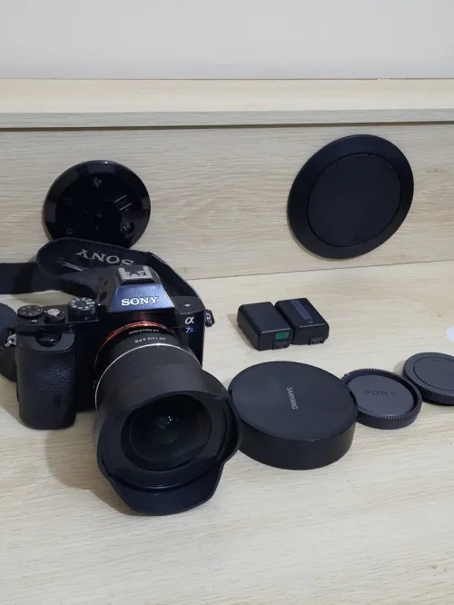 Sony Alpha 7S Hybride Plein Format Ultra vidéo 4K + Objectif Samyang AF 14mm F2.8 Full Frame