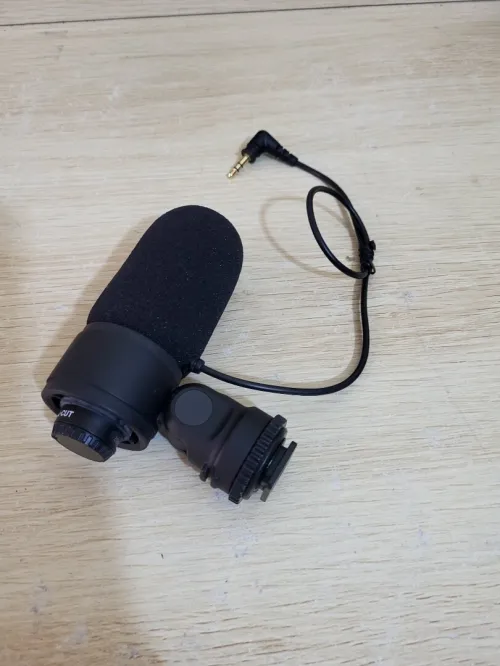 Microphone stéréo Nikon ME-1 pour appareil photo reflex numérique muni d'une prise jack stéréo