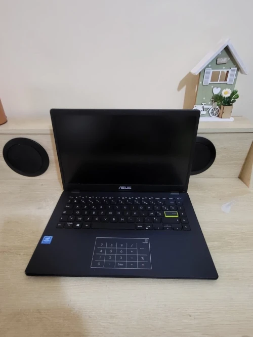 ASUS VivoBook 15.6" FHD | INTEL Pentium Silver N5030 | 4GB RAM | 128GB SSD | INTEL UHD GRAPHICS