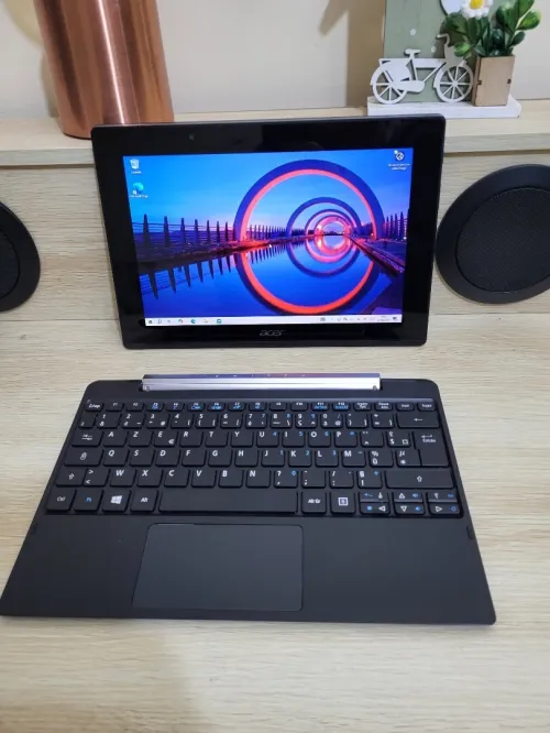 ACER Aspire Switch SW5-017 | Atom x5-Z8350 Hybride 2-en-1 10.1" Écran tactile | 4GB RAM | 64GB SSD 