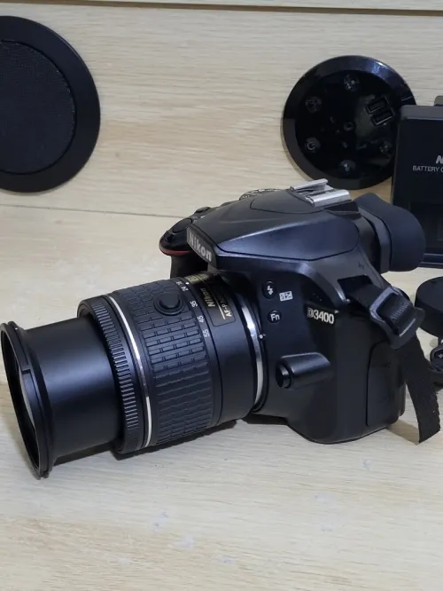 Nikon D3400 Appareil Photo Numérique Réflex 24.2 Mpix + OBJECTIF Nikon AF-P DX Nikkor 18 55mm f 3.5 5.6 g vr